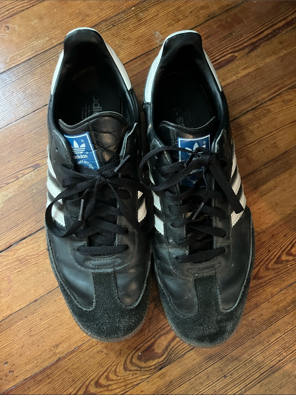 Men’s Black Adidas Sambas w White Stripes